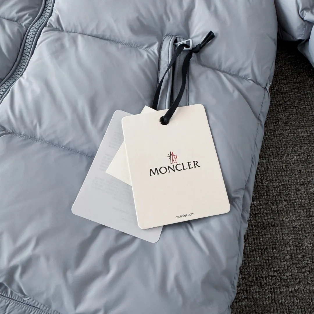 Logo-Patch Down-Filled Puffer Jacket D38023422 — view 5