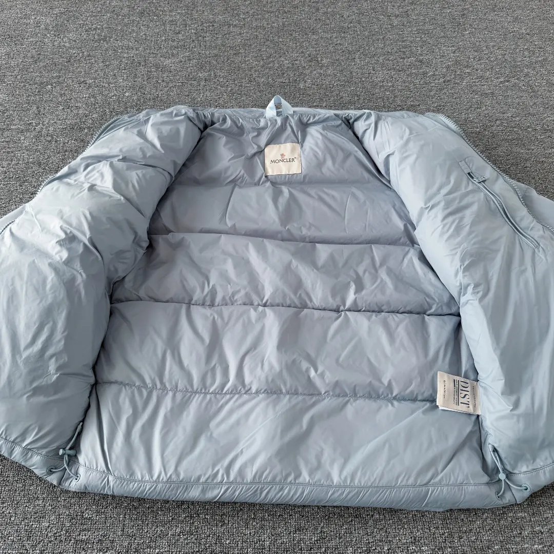 Logo-Patch Down-Filled Puffer Jacket D38023422 — view 8