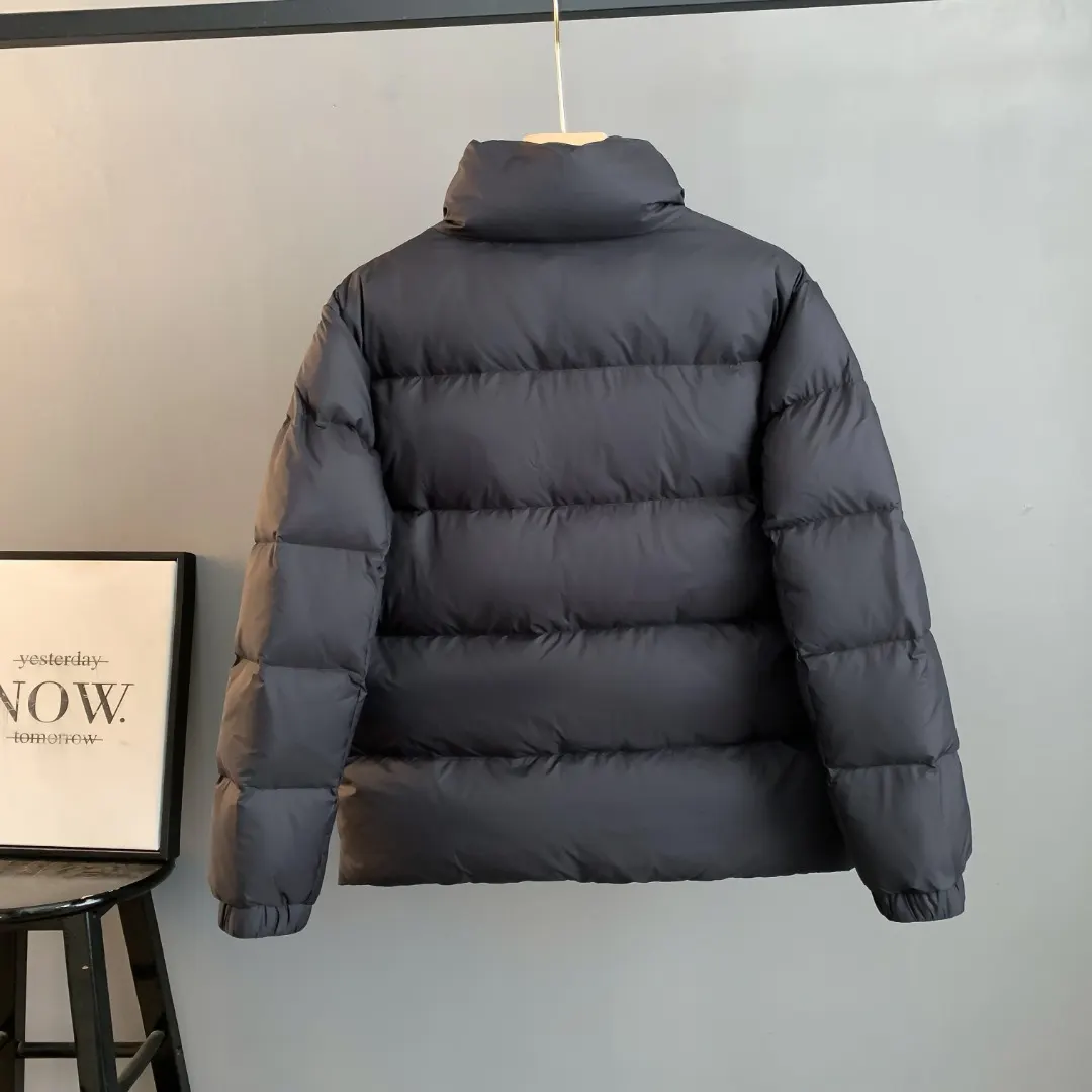 Moncler Logo-Patch Down Puffer Jacket D38023423 — view 2