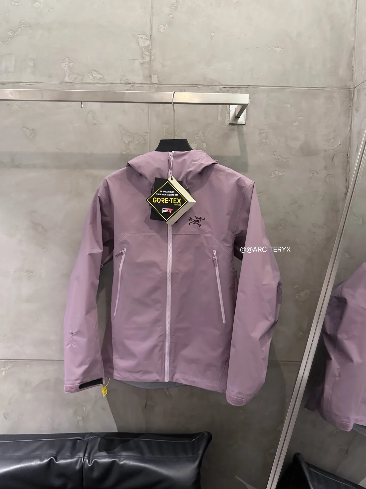 Beta SL GORE-TEX Hooded Shell Jacket D38022816