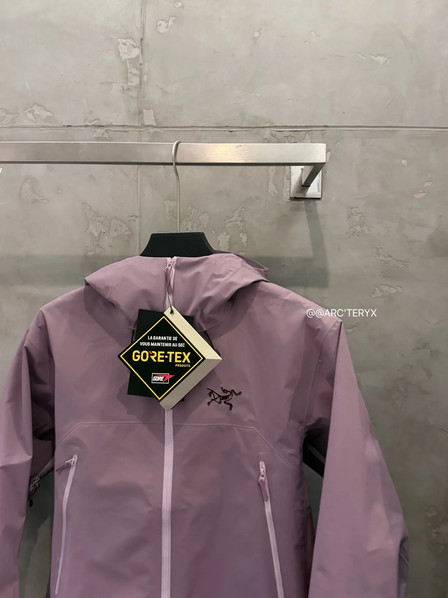 Beta SL GORE-TEX Hooded Shell Jacket D38022816 — view 5
