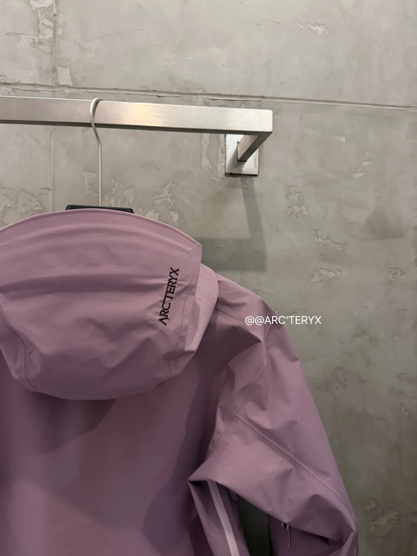 Beta SL GORE-TEX Hooded Shell Jacket D38022816 — view 7