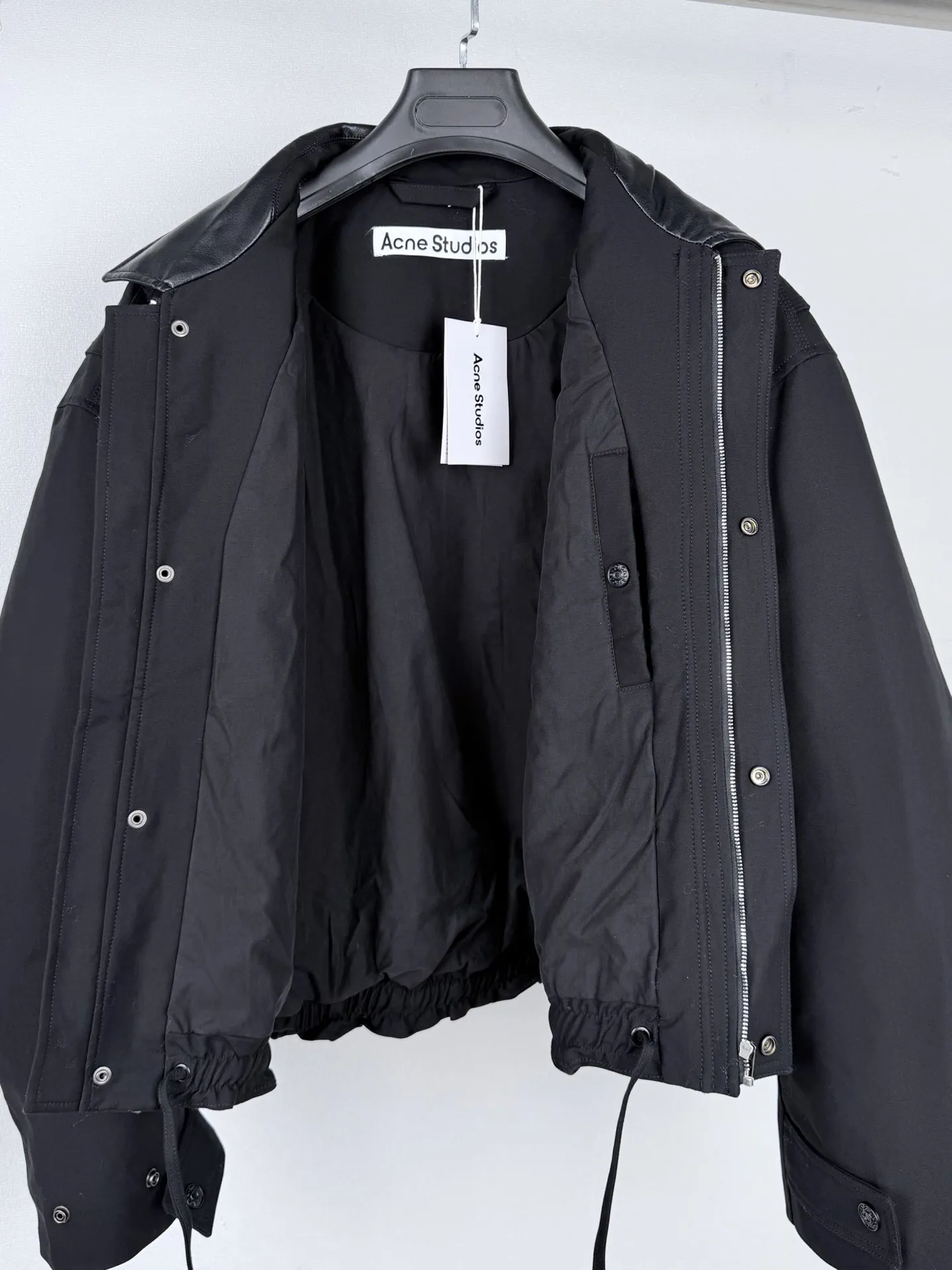 Leather-Trimmed Padded Woven Jacket D38520008 — view 14