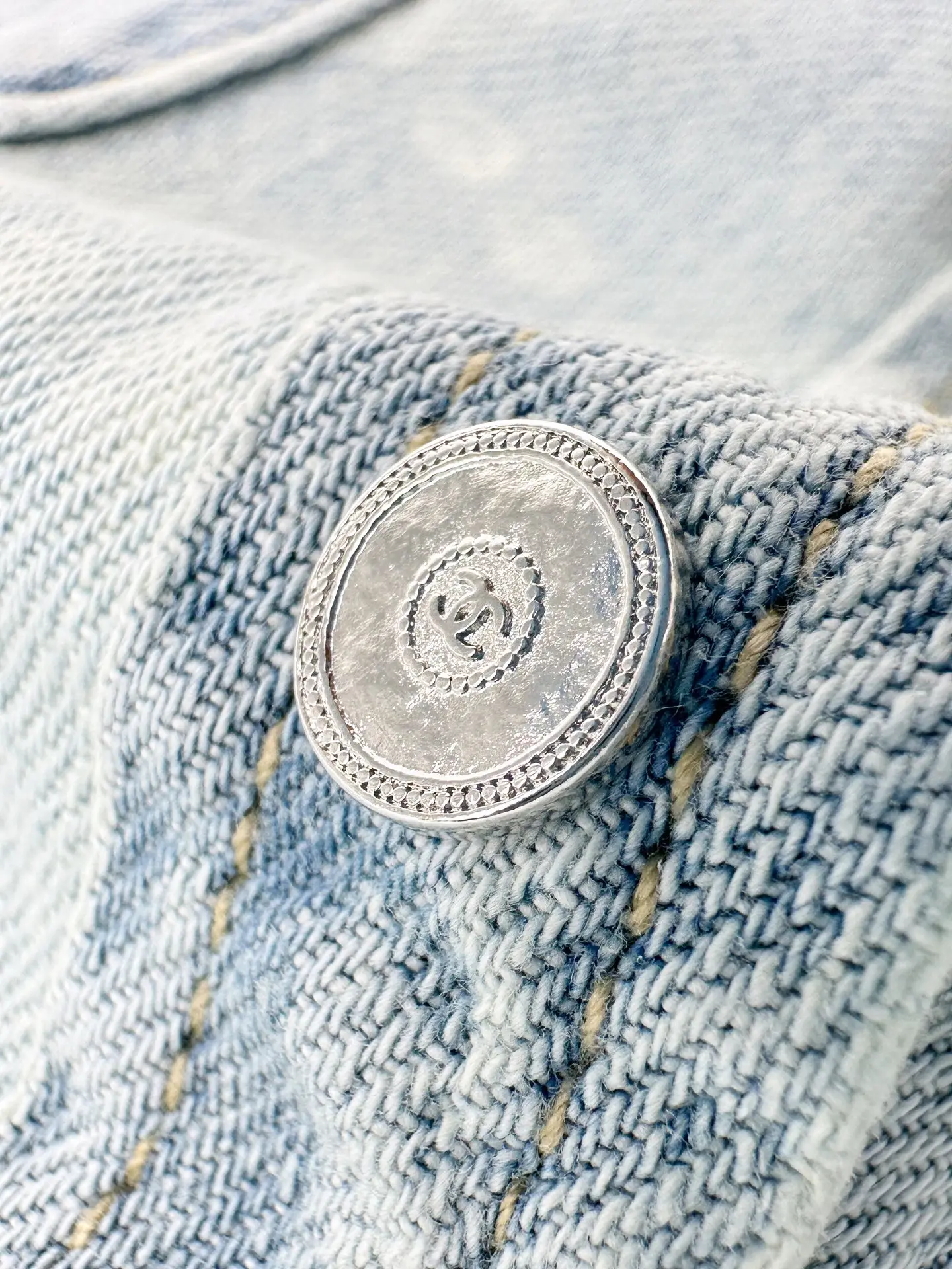 Laser-Etched Pearl Motif Denim Shirt D38523478 — view 7