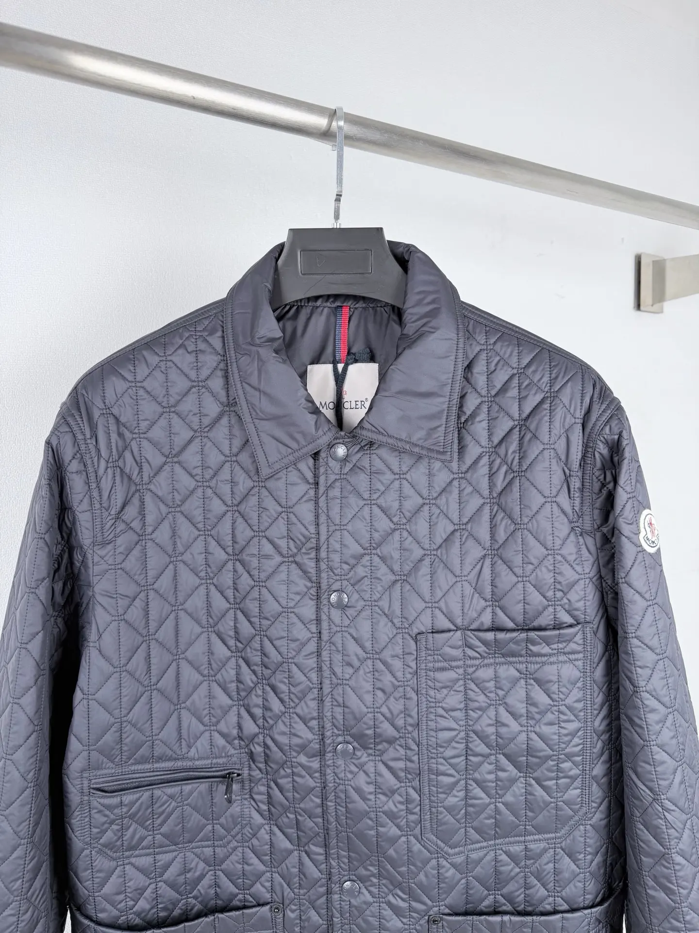 Diamond-Quilted Lightweight Shirt Jacket D39519988 — view 2