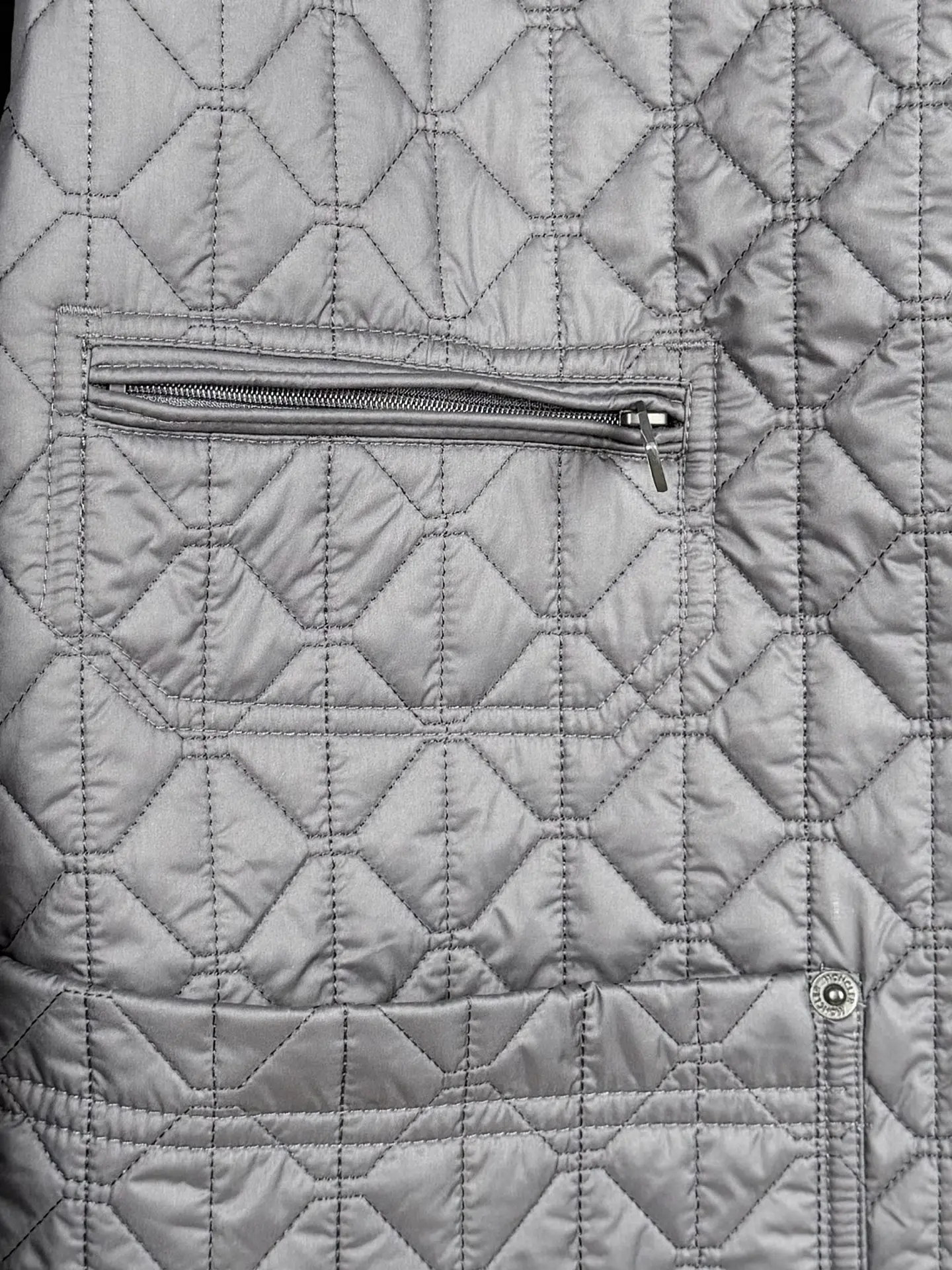 Diamond-Quilted Lightweight Shirt Jacket D39519988 — view 8