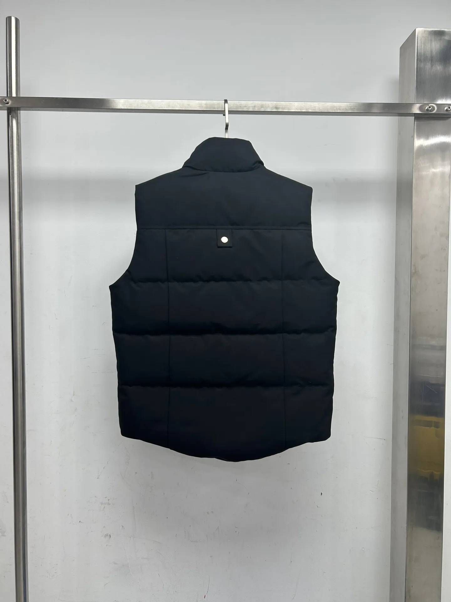 Gold Series Westmount Down-Filled Gilet D40022567 — view 2