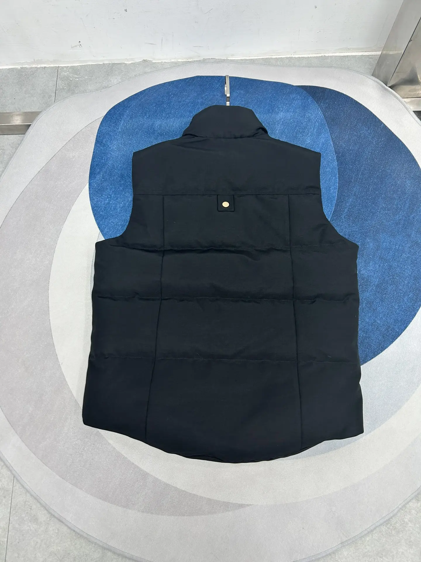 Gold Series Westmount Down-Filled Gilet D40022567 — view 6
