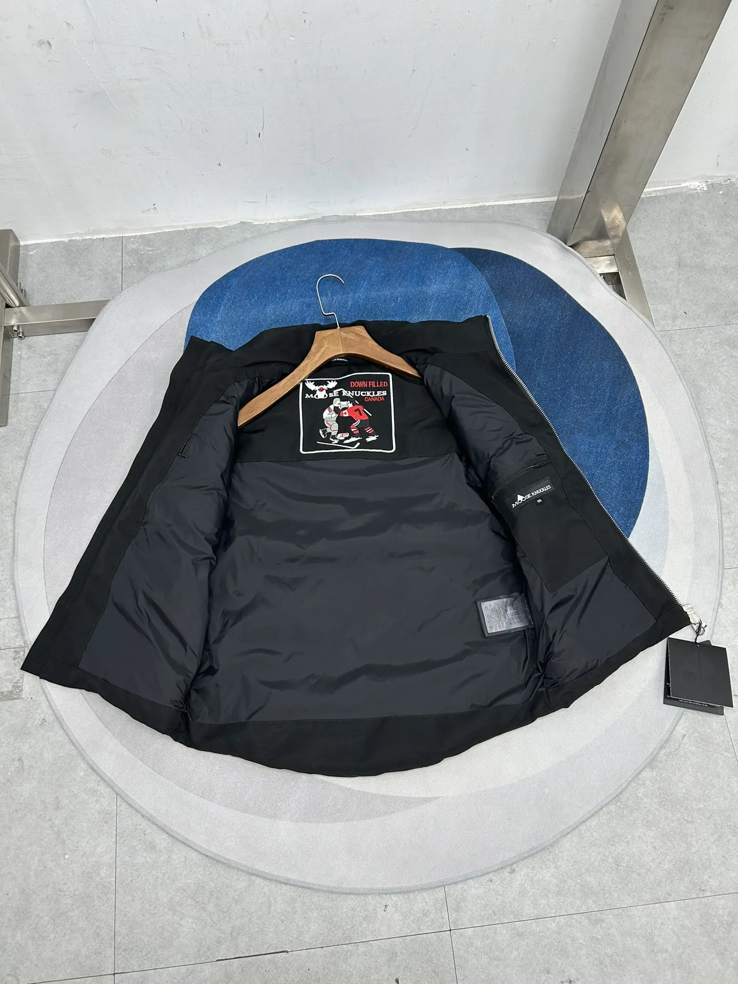 Gold Series Westmount Down-Filled Vest D40022568 — view 4
