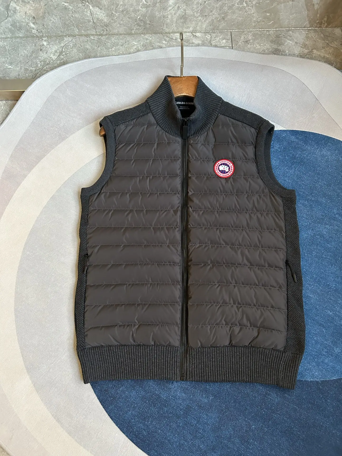 HyBridge Knit Merino Wool Gilet D40022733 — view 3