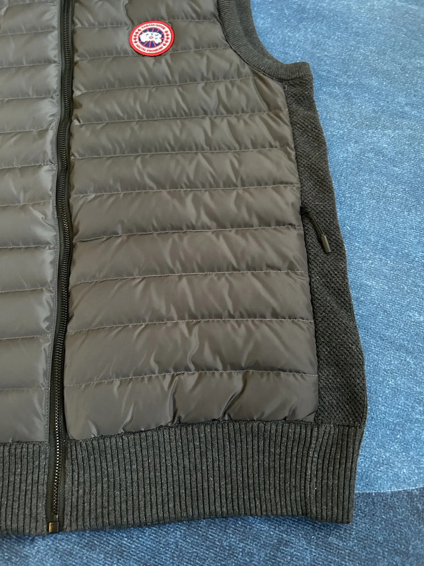 HyBridge Knit Merino Wool Gilet D40022733 — view 16