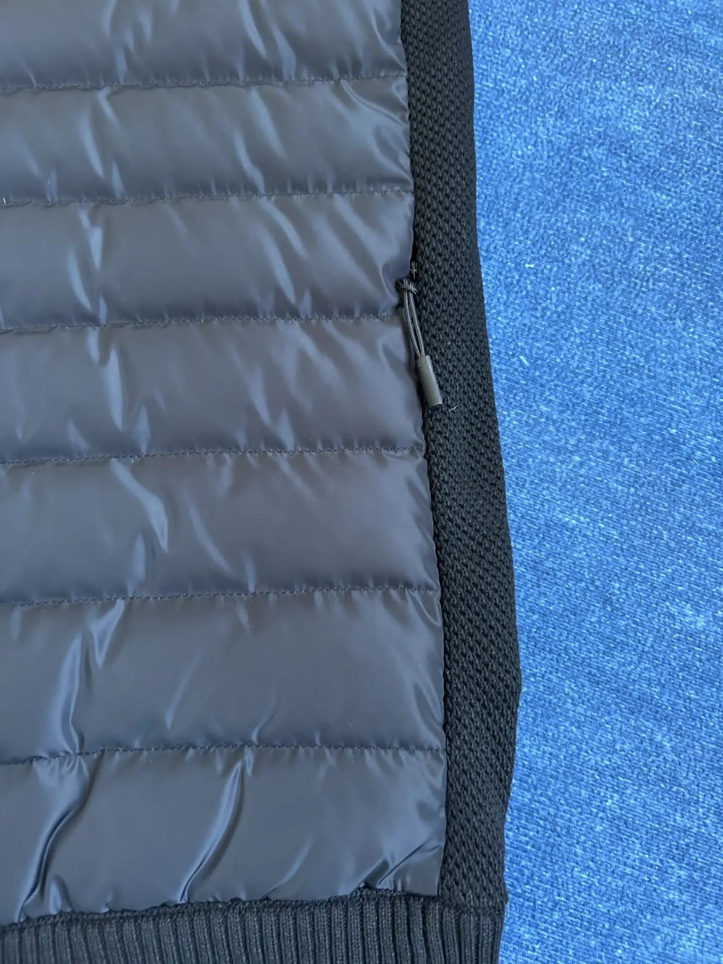 HyBridge Knit Down-Panelled Gilet D40022729 — view 18