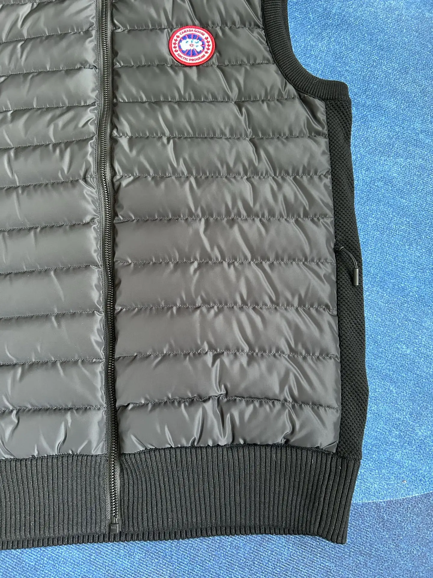 HyBridge Knit Gilet D40022732 — view 13