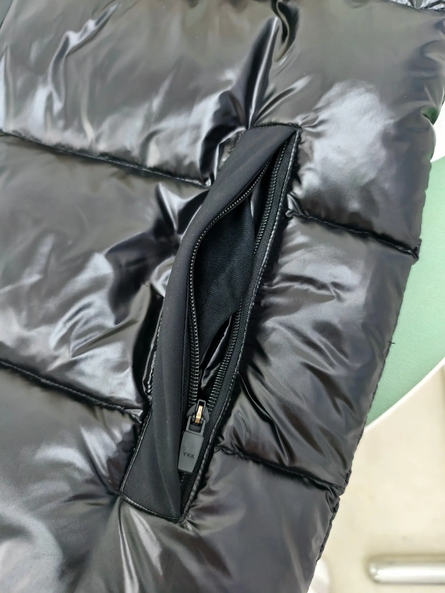 Victory Peak Glossy Down-Filled Gilet D40022563 — view 5