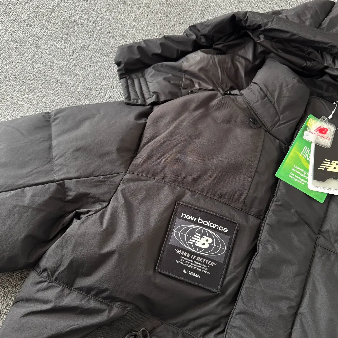 Hooded Down-Filled Puffer Jacket D40023487 — view 4