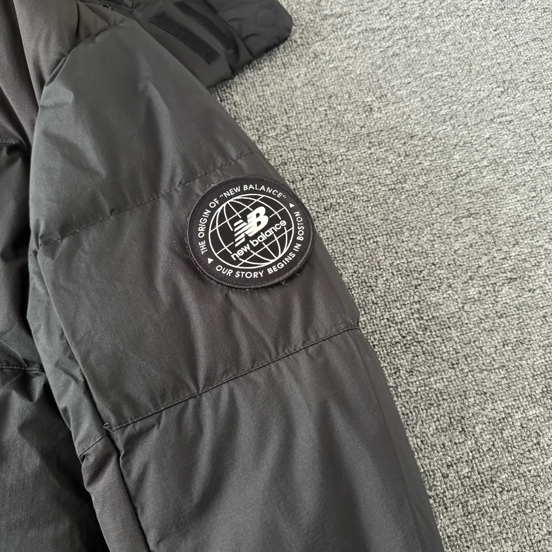 Hooded Down-Filled Puffer Jacket D40023487 — view 5