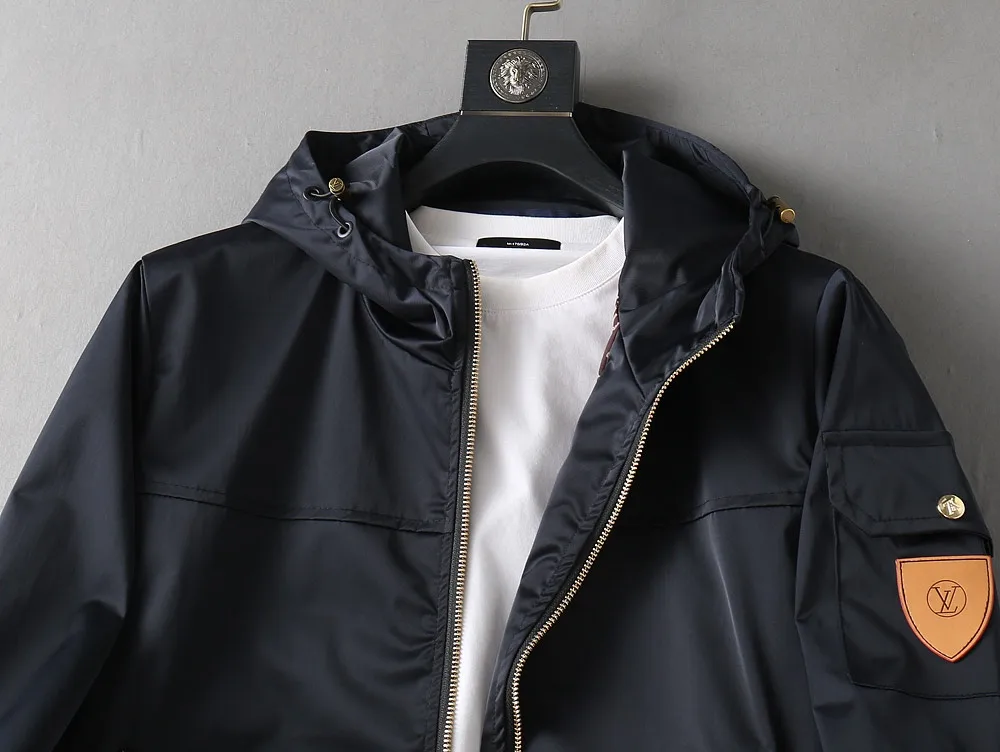 Logo Patch Hooded Bomber Jacket D40023329 — view 5