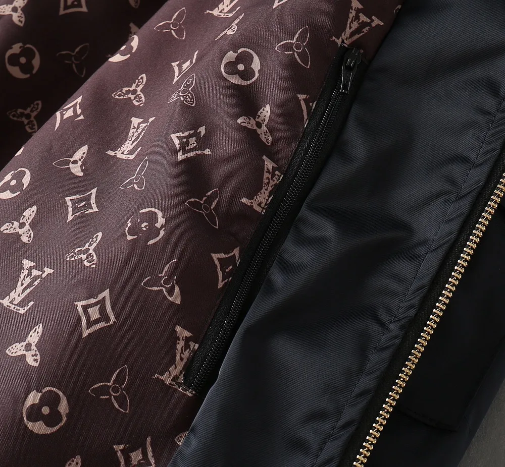 Logo Patch Hooded Bomber Jacket D40023329 — view 11