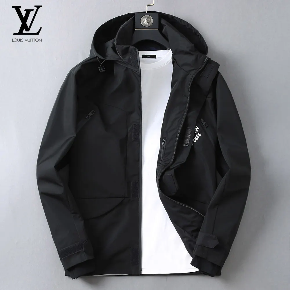 Hooded Technical Shell Jacket D40023331