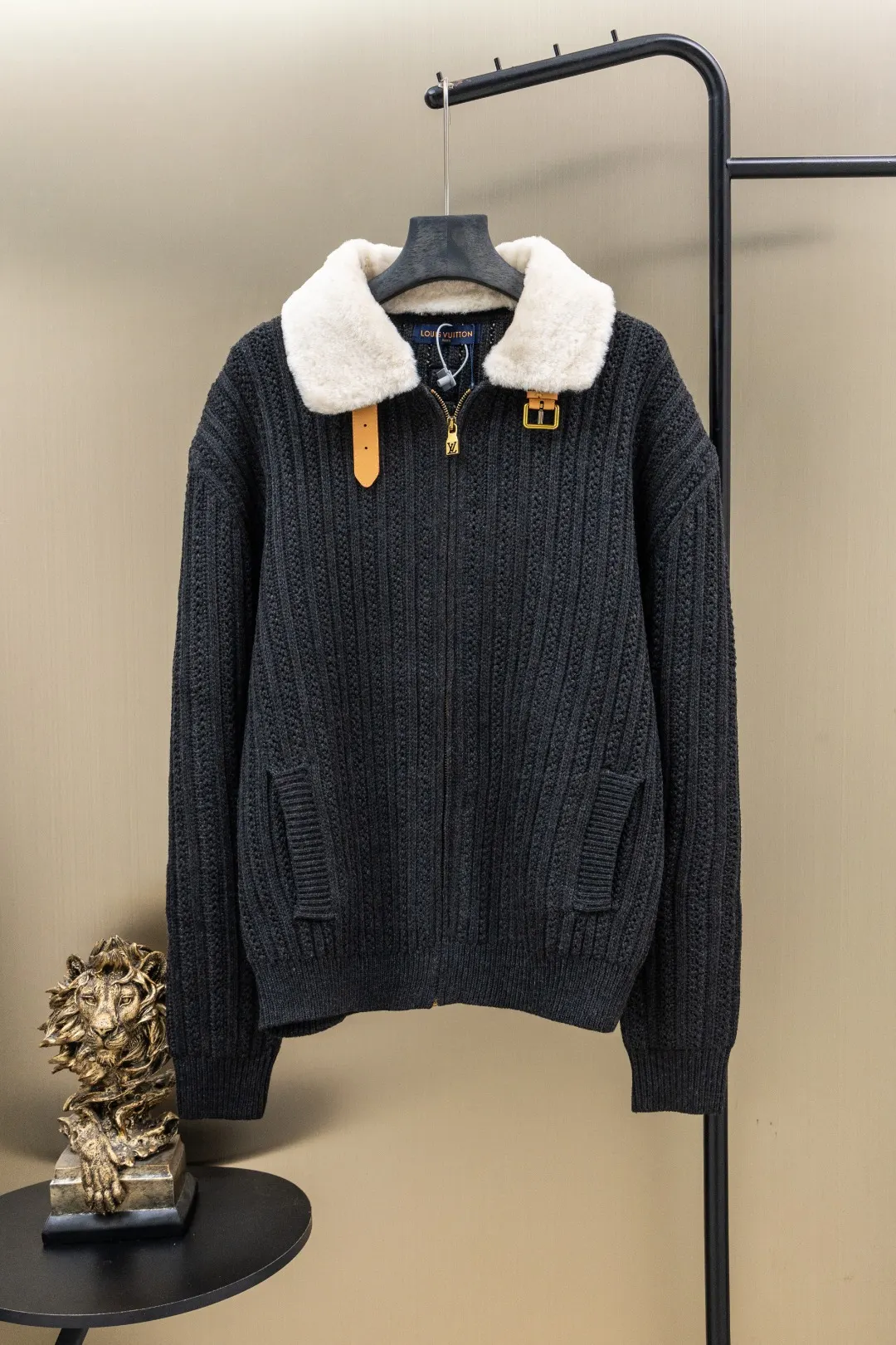 Shearling-Collar Wool and Cashmere-Blend Cardigan D40023433