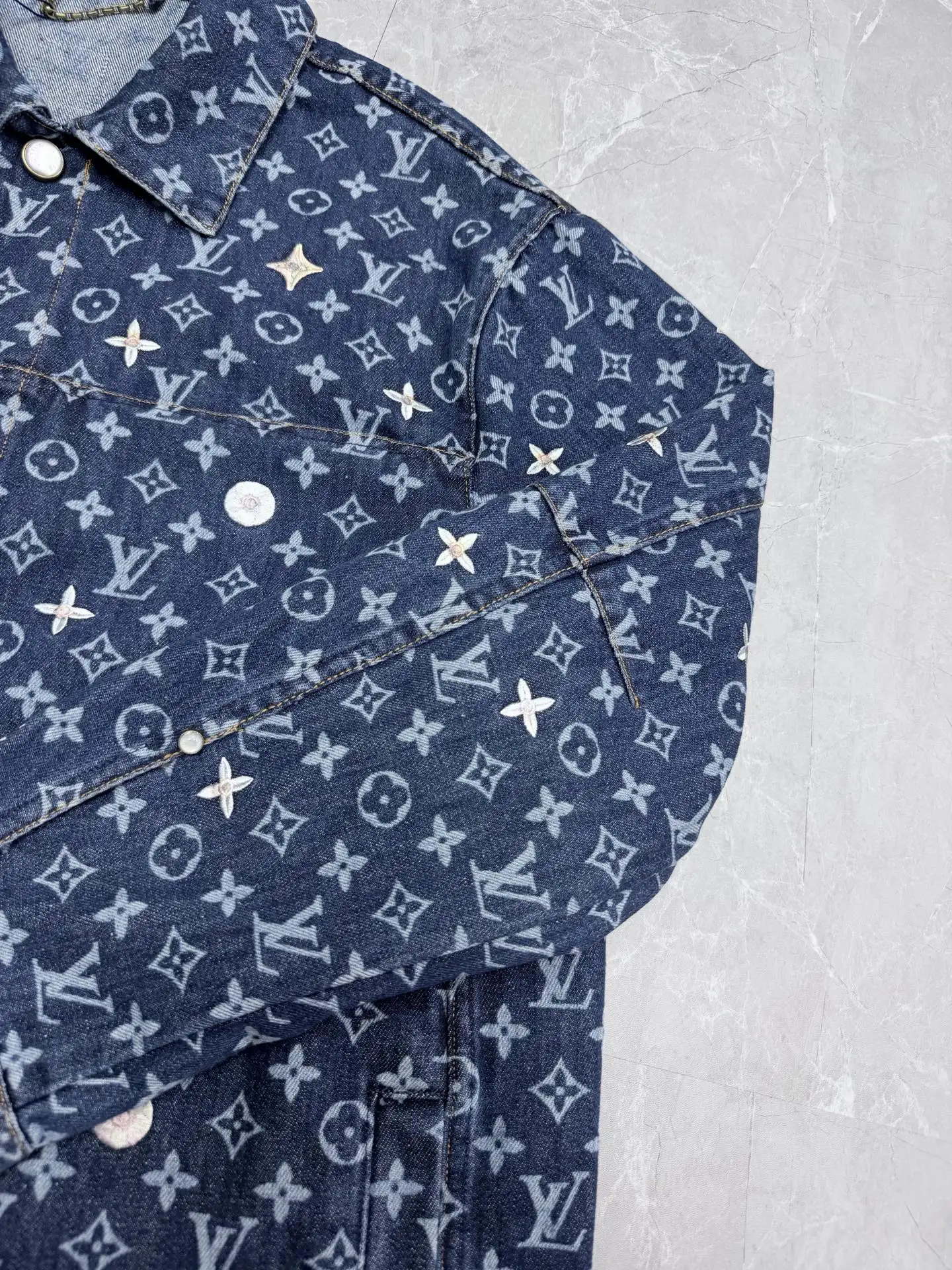 Monogram Embroidered Denim Shirt Jacket D40022036 — view 5