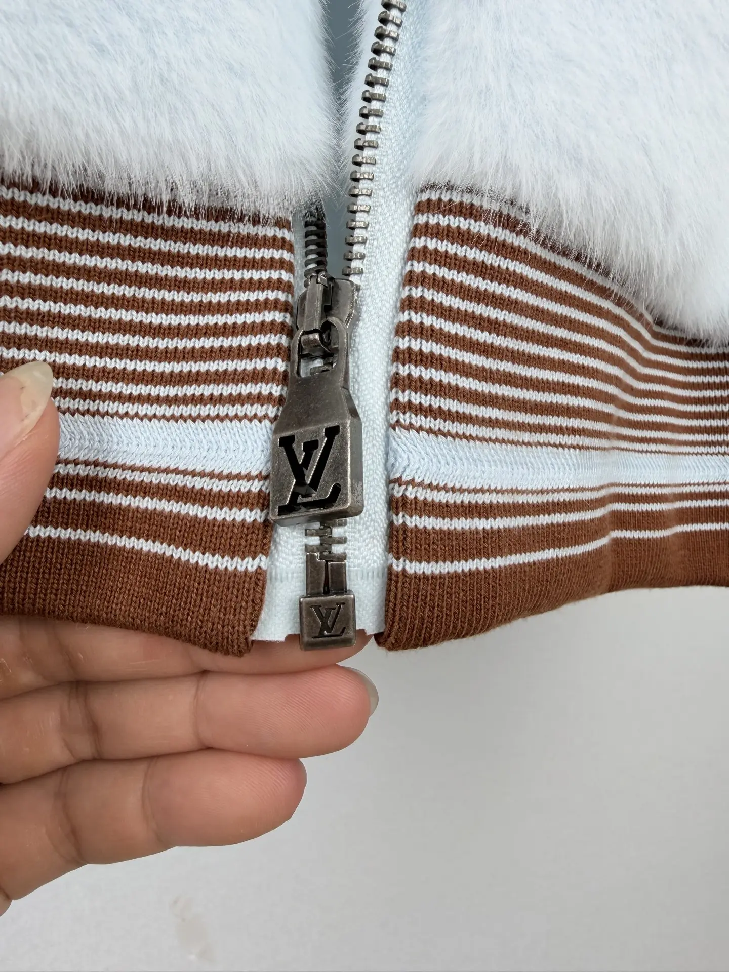 Mink-Effect Faux Fur Zip-Up Jacket D41519986 — view 11
