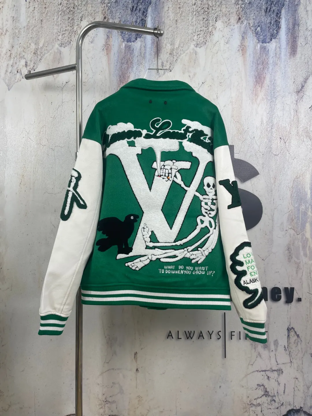 Wizard of Oz Embroidered Varsity Jacket D42023458 — view 2