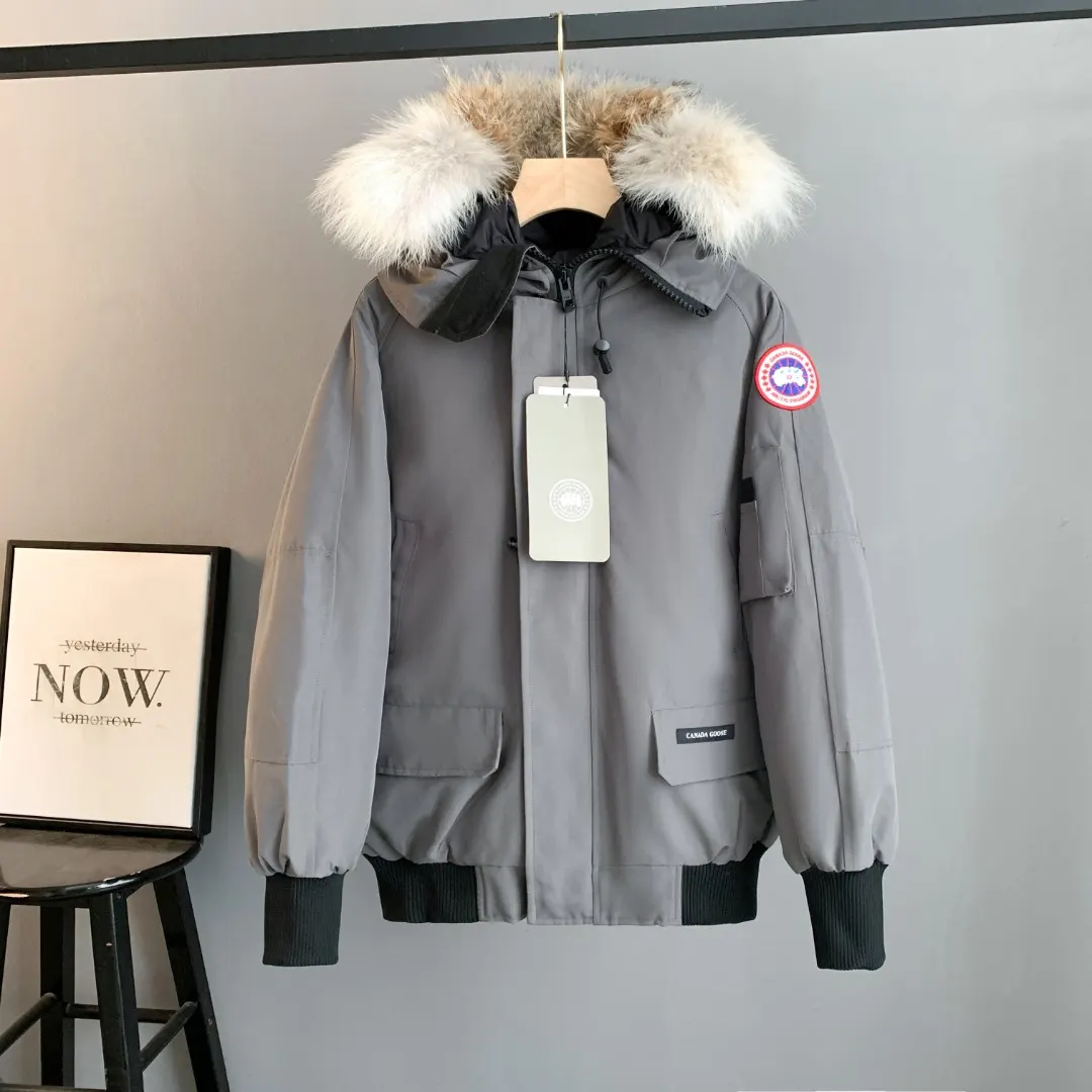 Chilliwack Fur-Trimmed Bomber Down Jacket D42023410