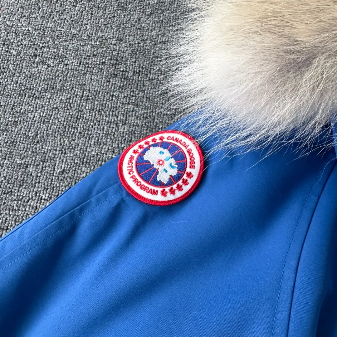 Chilliwack Fur-Trimmed Bomber Down Jacket D42023413 — view 16