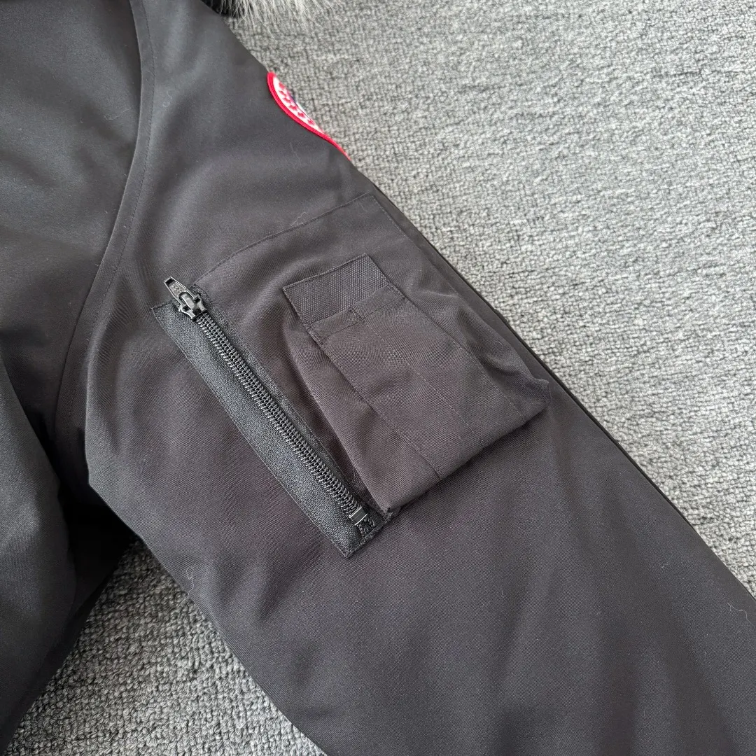 Chilliwack Fur-Trimmed Bomber Down Jacket D42023414 — view 5