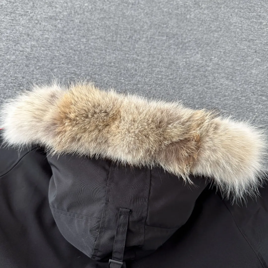 Chilliwack Fur-Trimmed Bomber Down Jacket D42023414 — view 11