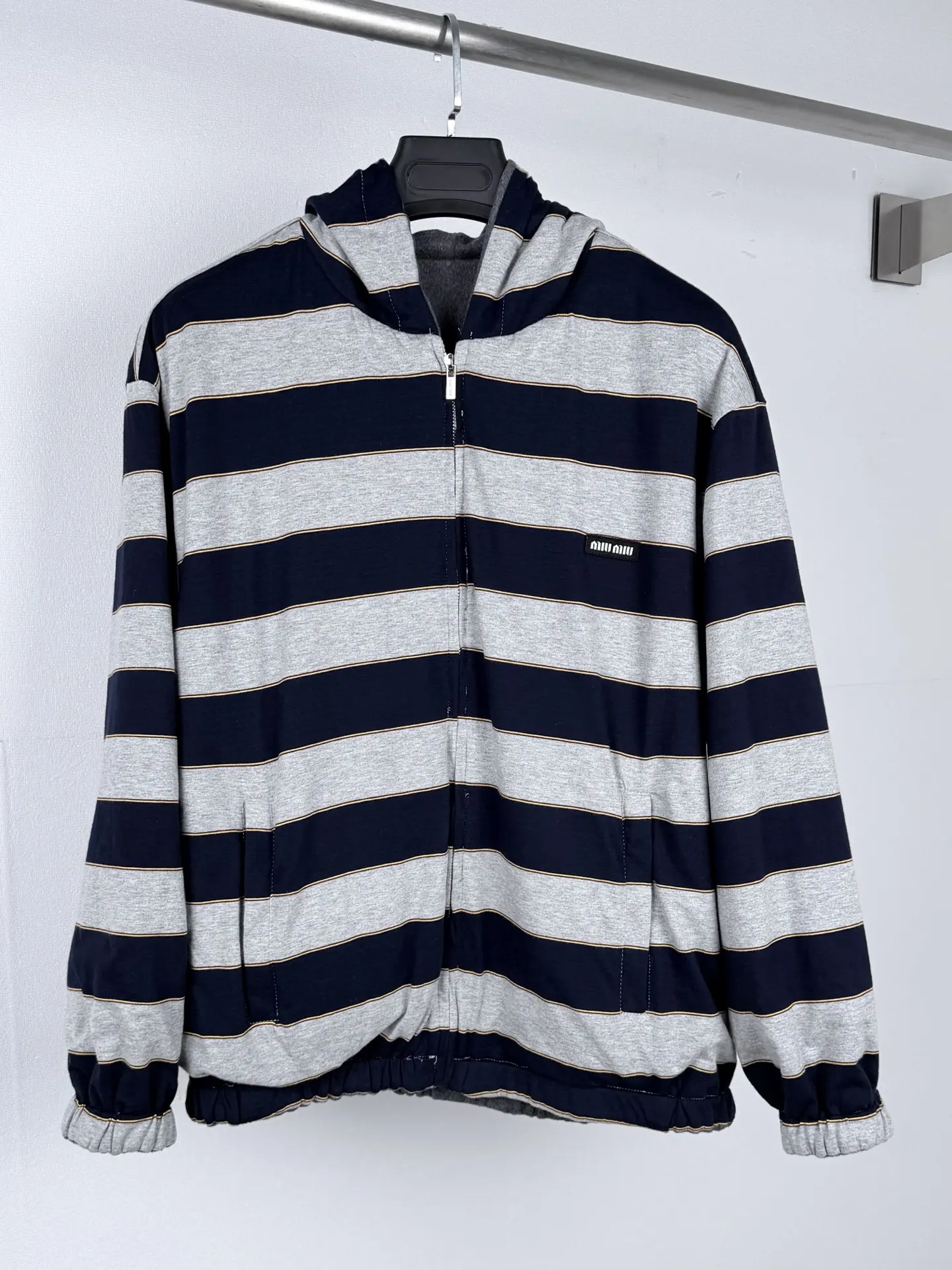 Reversible Striped Fleece-Lined Hooded Jacket D42020005