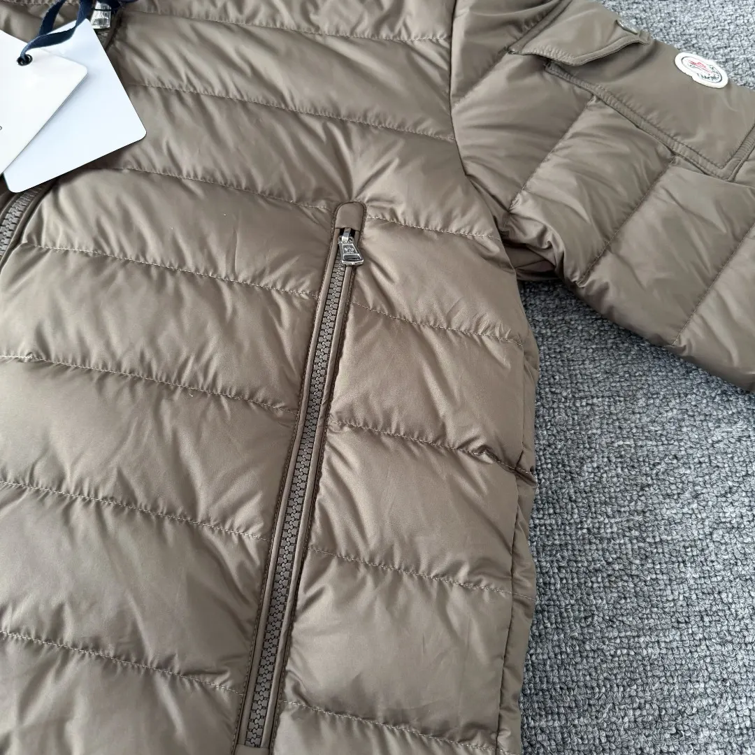 Hooded Lightweight Quilted Down Jacket D42023421 — view 6