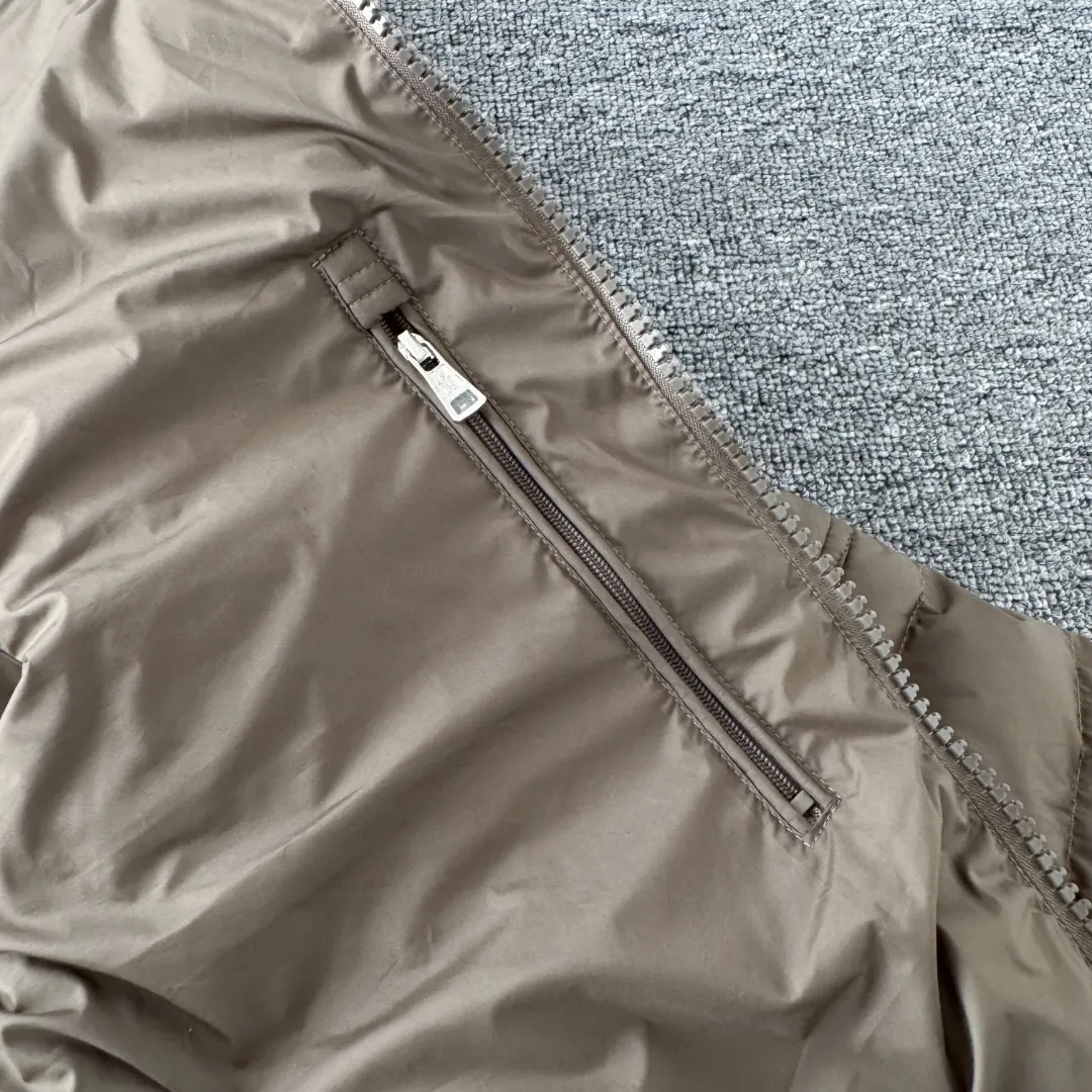 Hooded Lightweight Quilted Down Jacket D42023421 — view 11