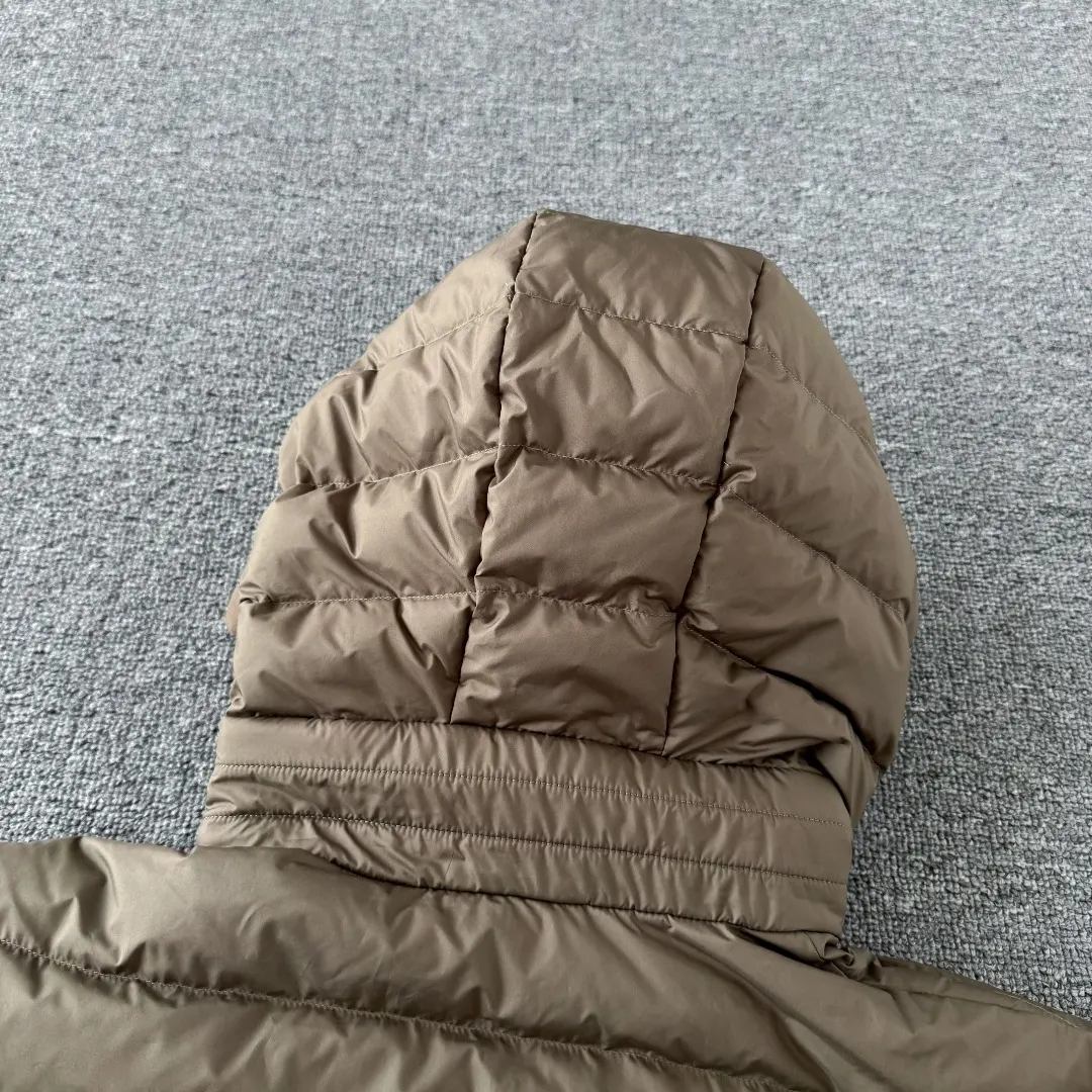 Hooded Lightweight Quilted Down Jacket D42023421 — view 13