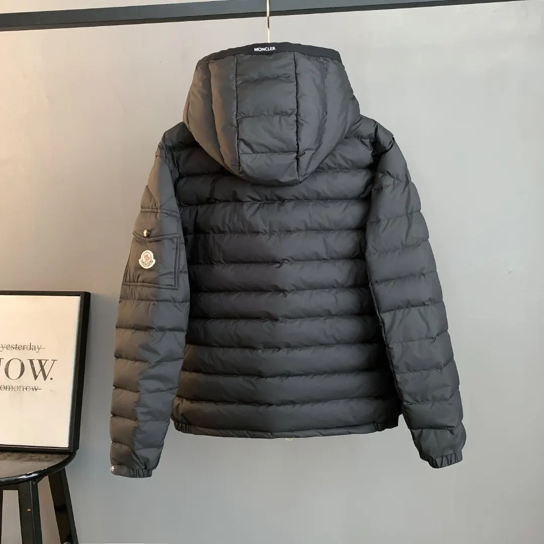 Hooded Lightweight Quilted Down Jacket D42023419 — view 2