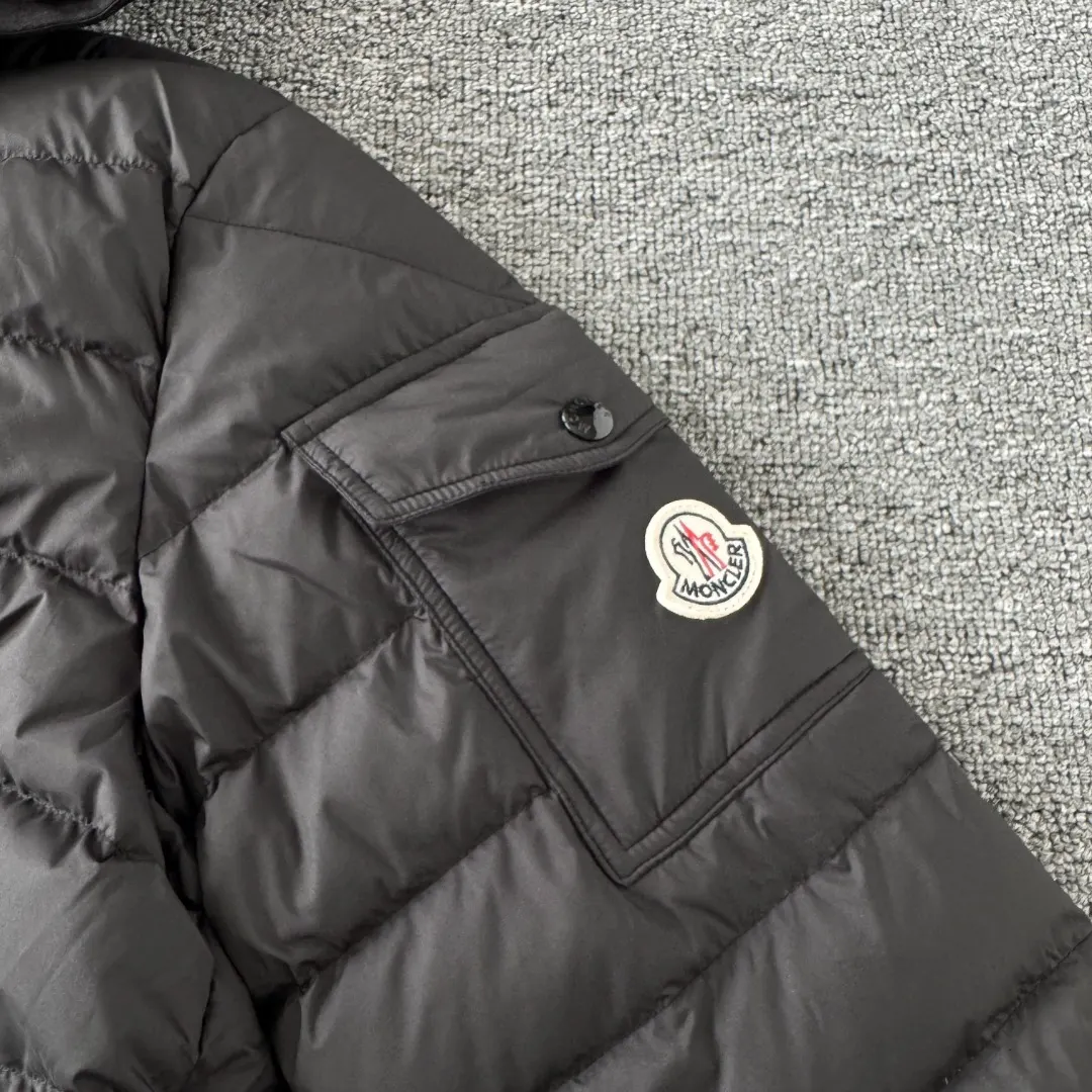 Hooded Lightweight Quilted Down Jacket D42023419 — view 5