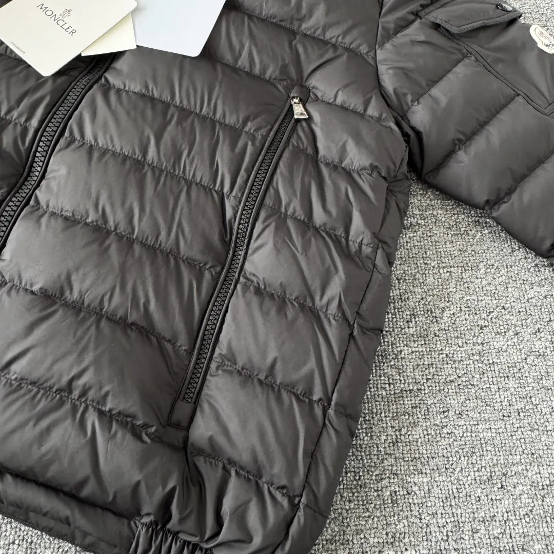 Hooded Lightweight Quilted Down Jacket D42023419 — view 7