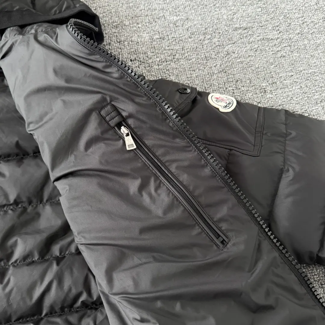 Hooded Lightweight Quilted Down Jacket D42023419 — view 11