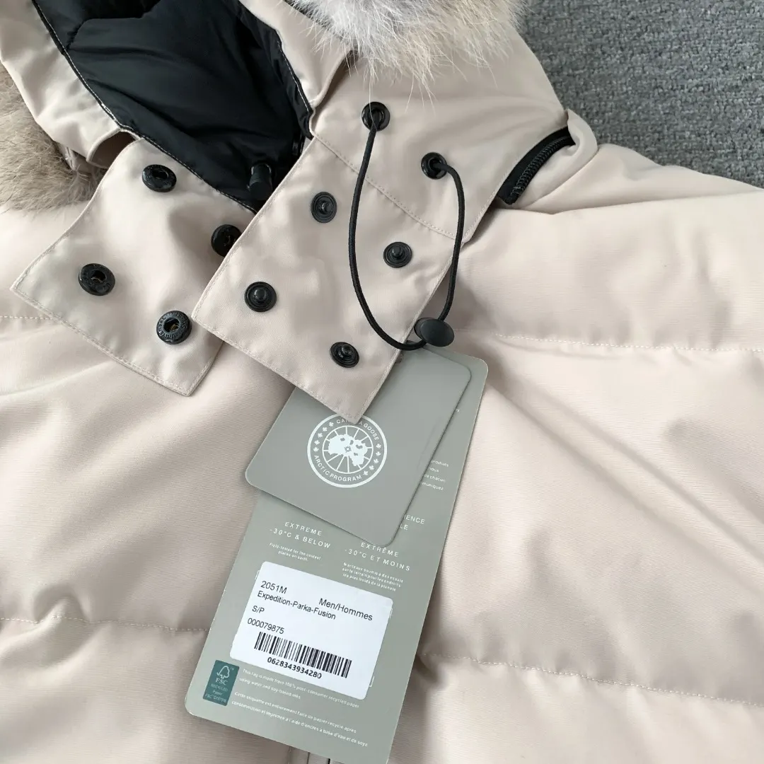 Fur-Trimmed Down-Filled Puffer Jacket D43023406 — view 4