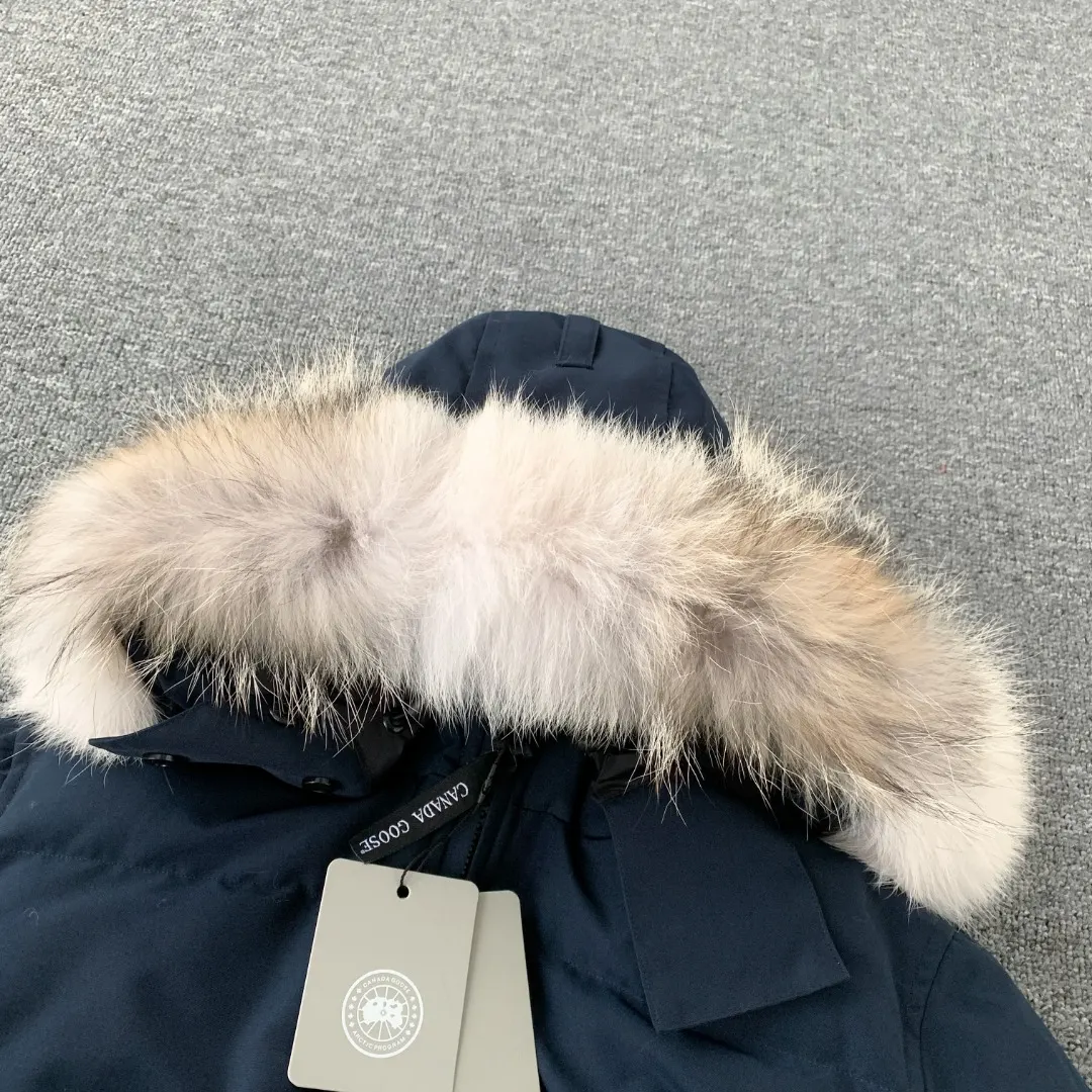 Fur-Trimmed Down-Filled Parka Jacket D43023405 — view 3