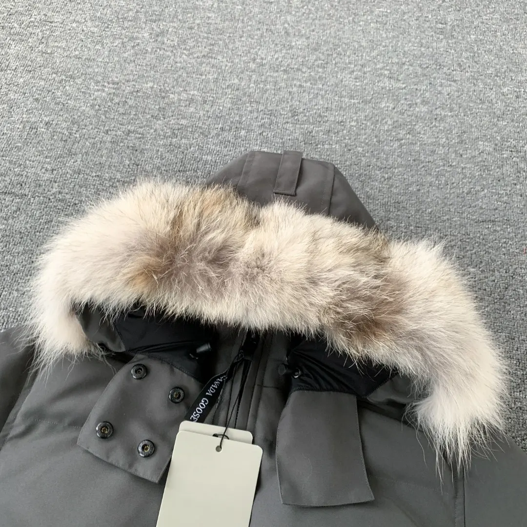 Fur-Trimmed Down-Filled Puffer Jacket D43023404 — view 3