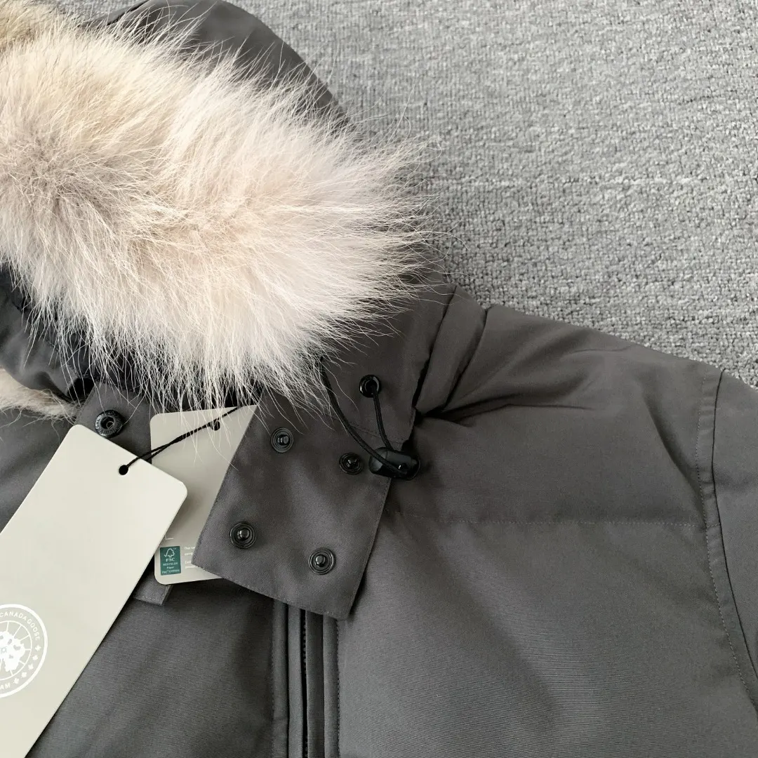 Fur-Trimmed Down-Filled Puffer Jacket D43023404 — view 5