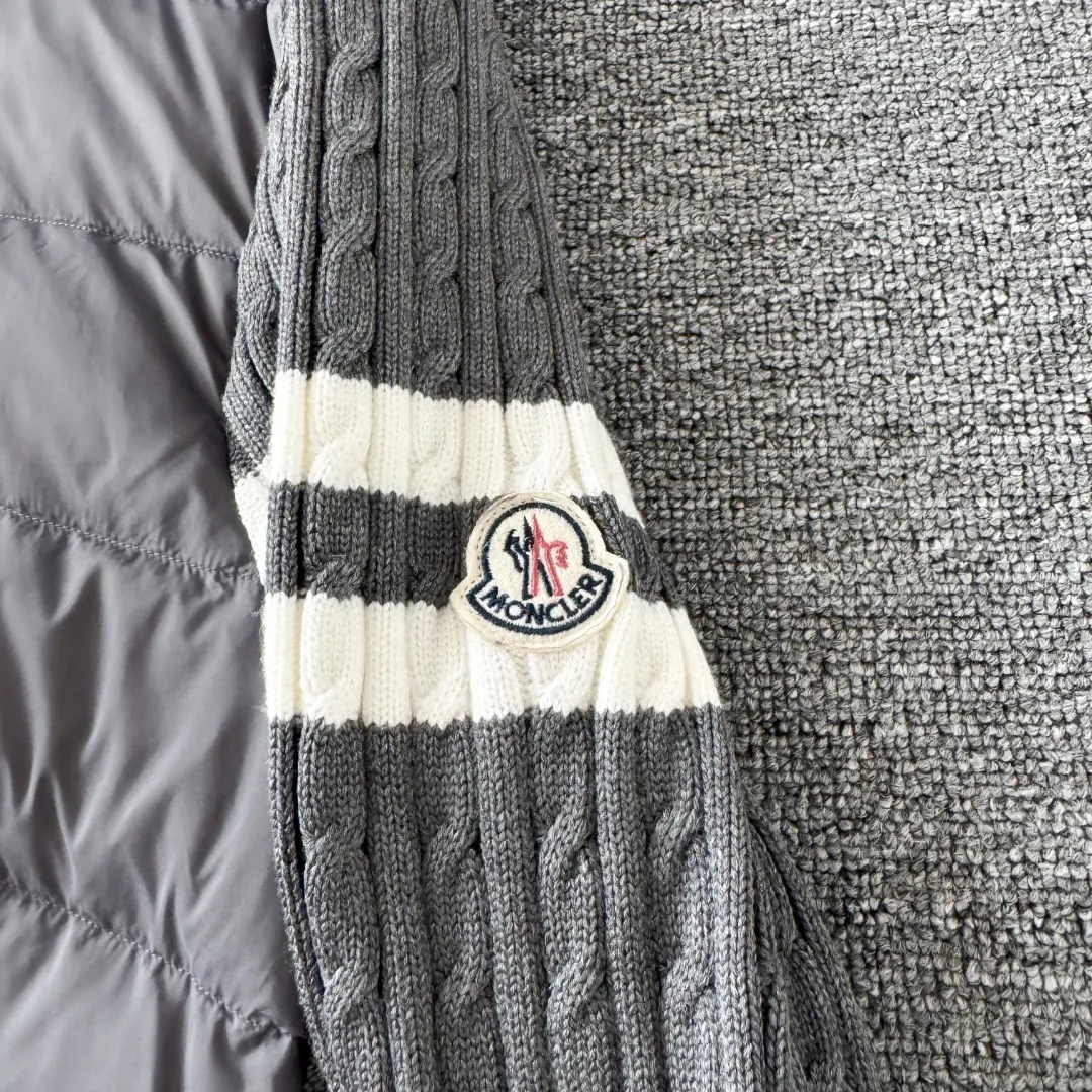 Wool-Panelled Down-Filled Cardigan Jacket D43023416 — view 6