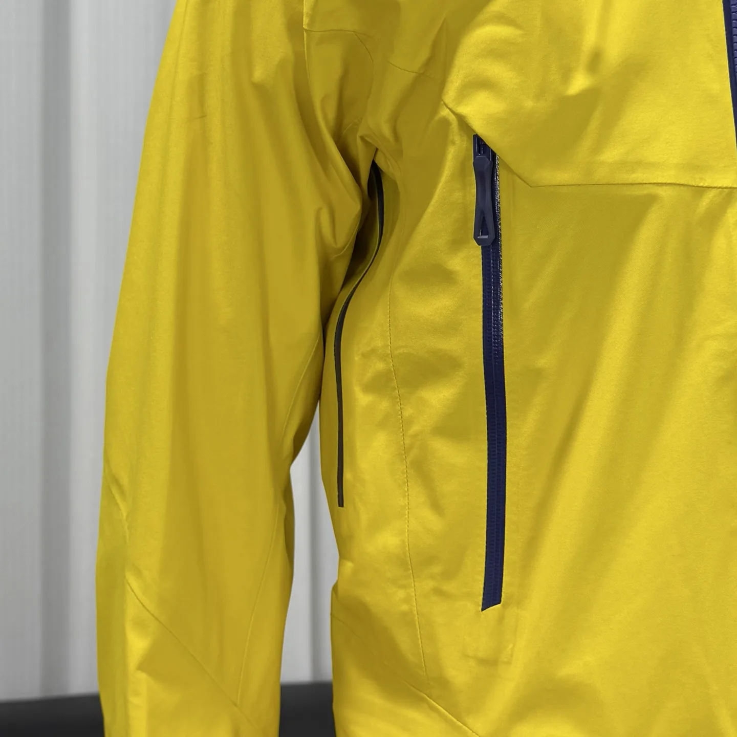 Kailas MONT-X GORE-TEX Hardshell Jacket D44022691 — view 2