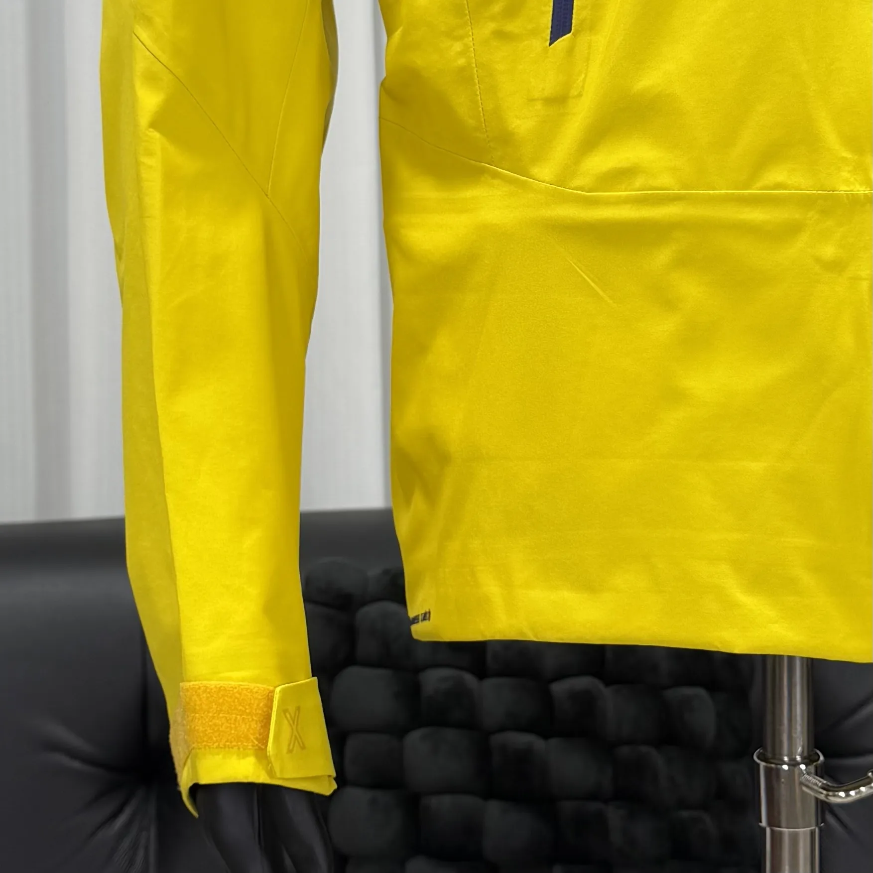 Kailas MONT-X GORE-TEX Hardshell Jacket D44022691 — view 3