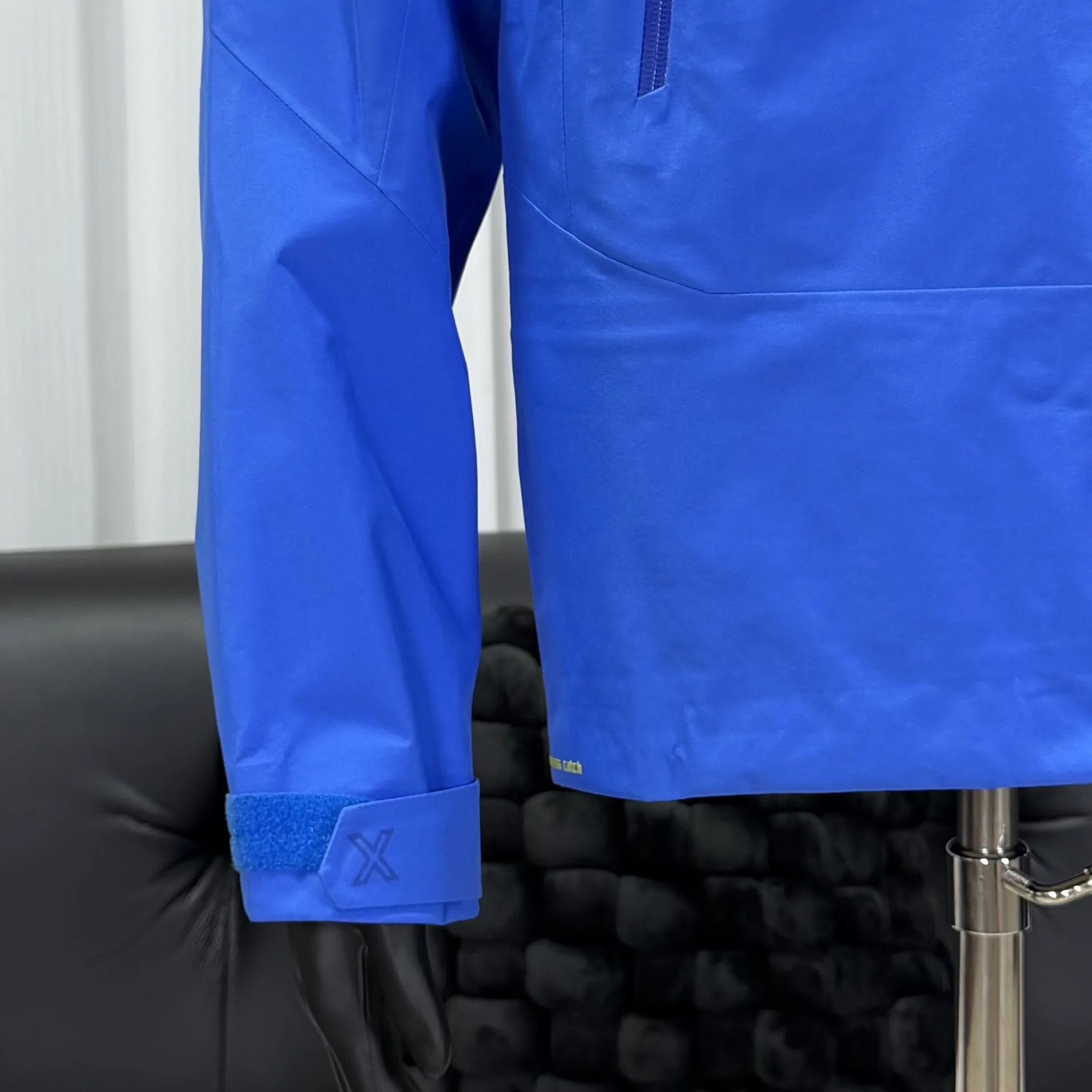 Kailas MONT-X GORE-TEX Hardshell Jacket D44022693 — view 3