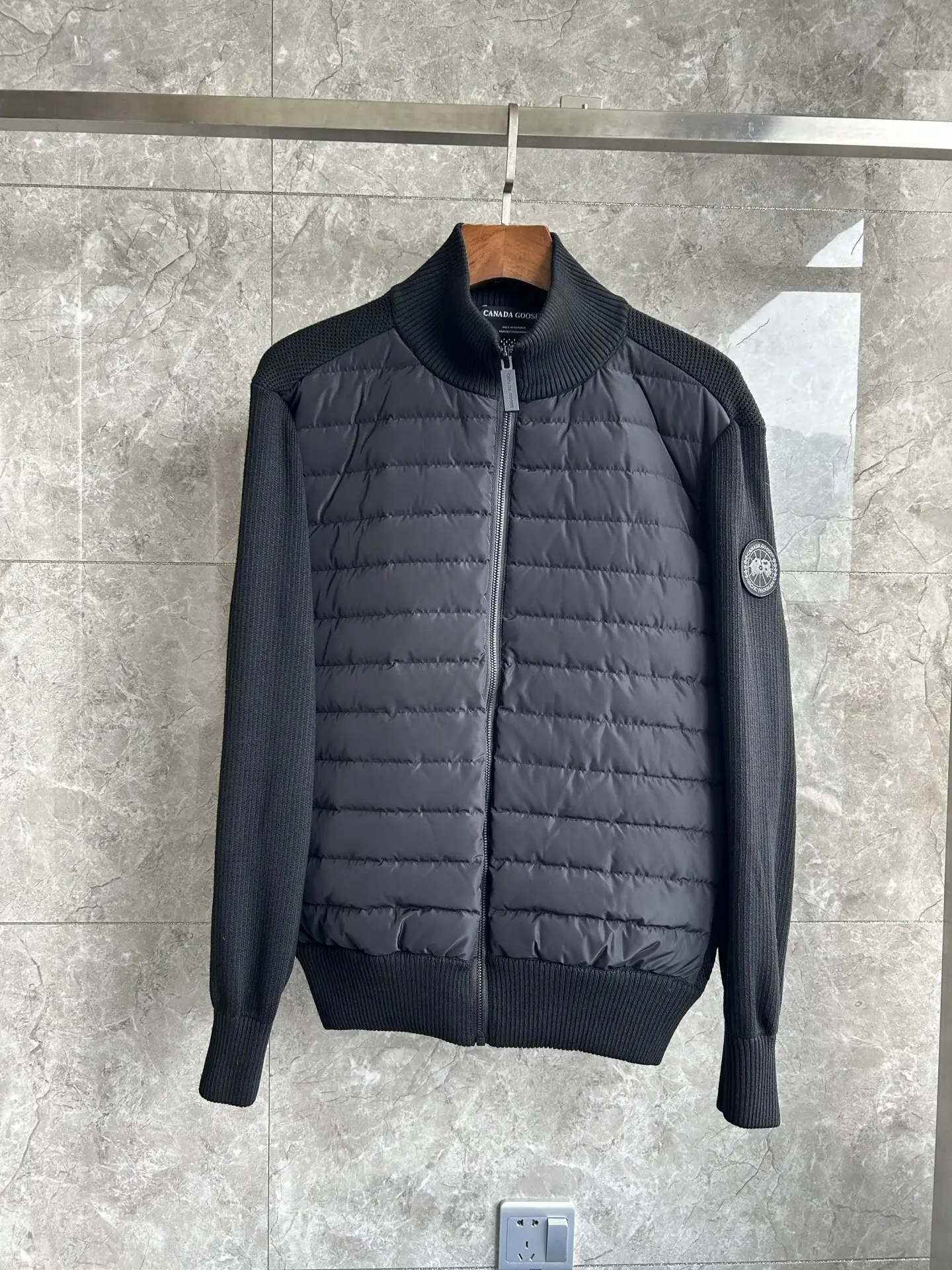 HyBridge Knit Merino Wool and Down Jacket D44022724