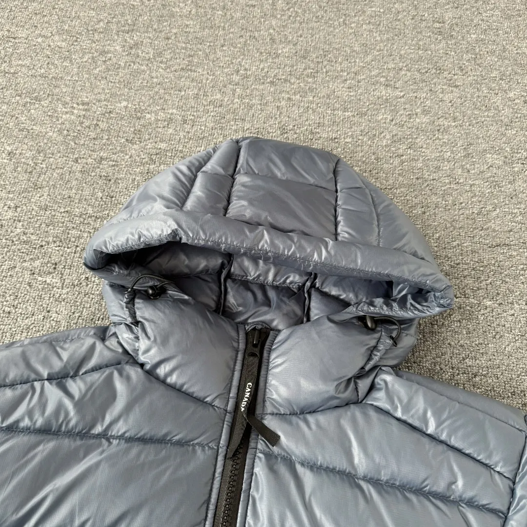 Lodge Hooded Lightweight Down Jacket D44023532 — view 3