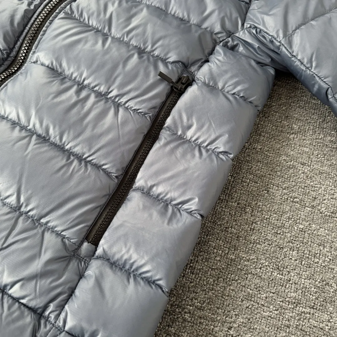 Lodge Hooded Lightweight Down Jacket D44023532 — view 7